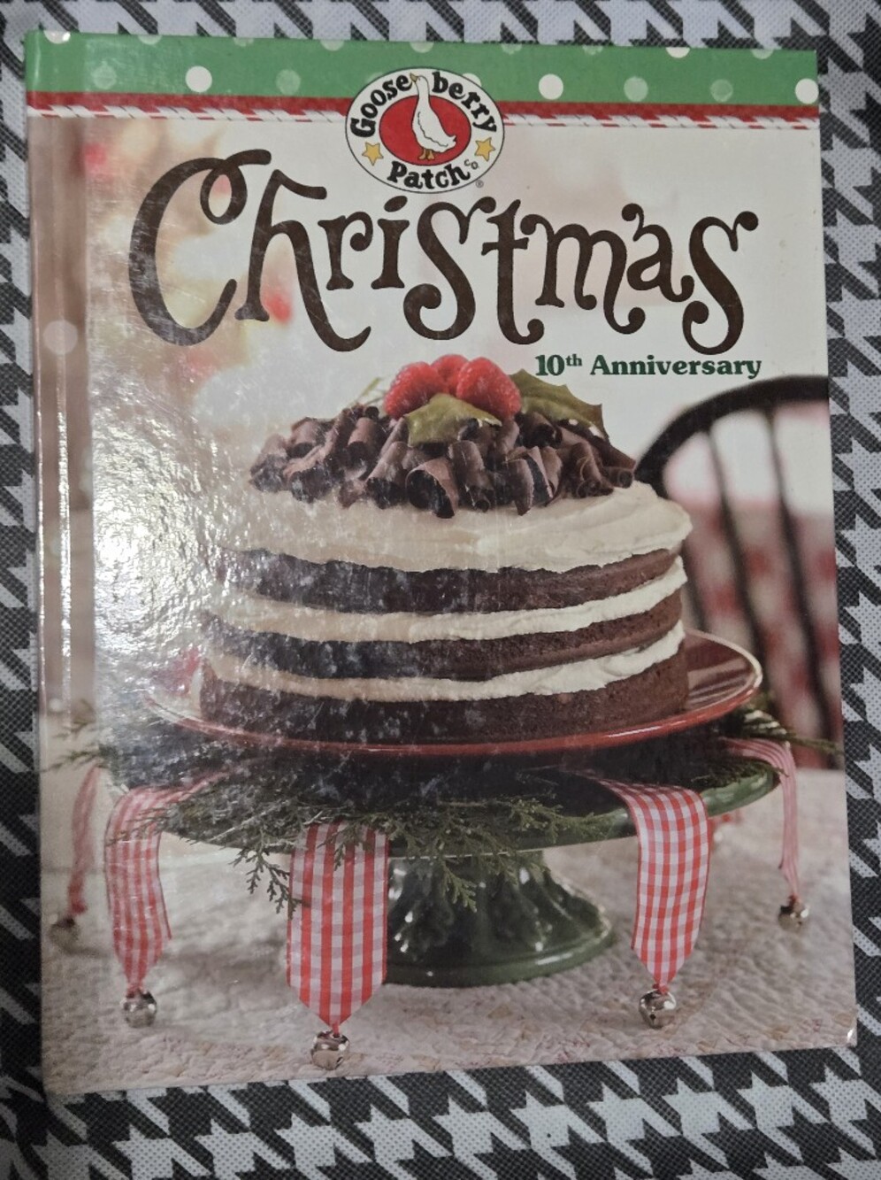 Vintage Gooseberry Patch Christmas Book 10th Anniversary Special Edition